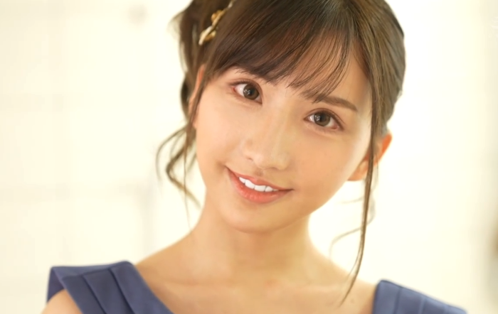 유즈리하 카렌(Karen Yuzuriha, 楪カレン) 사진 1