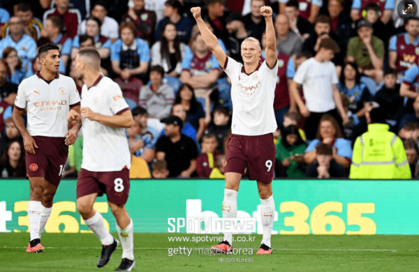 멘체스터 홀란드 프리미어리그 우승 사진 입니다.