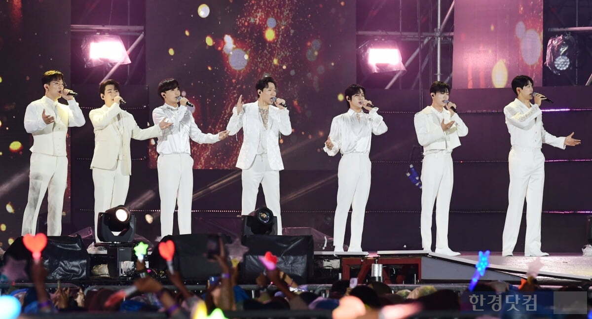 잼버리 폐영식의 K-POP 콘서트