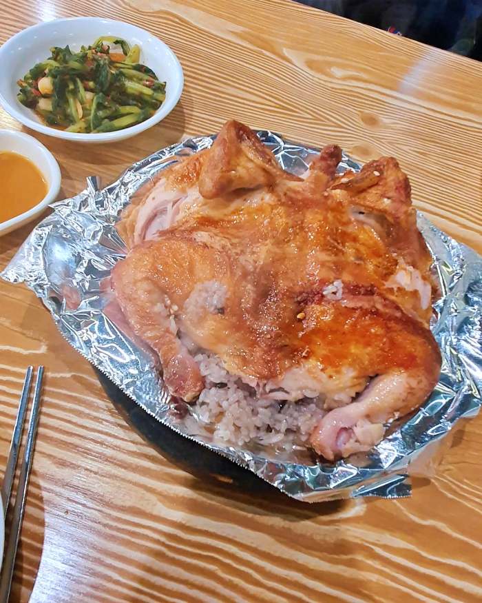 백반기행 안재모 편 장작구이 통닭 참나무 찹쌀 누룽지 열무김치 어묵탕 잔치국수 막국수 고양 서오릉 맛집 소개