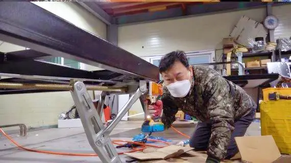 서민갑부 마포 망원시장 분식 빨간 국물의 떡볶이와 노릇한 튀김 대파 된장 김밥 연 매출 10억 원 김송이 방송 정보