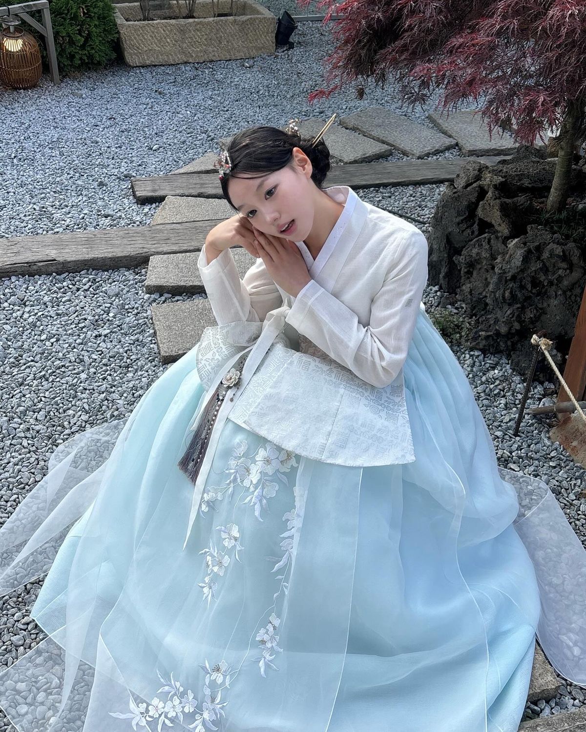 장원영 카리나 아이유 제니 여자 아이돌 한복 자태