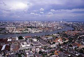  **방콕(Bangkok)**은 태국의 수도이자 동남아 여행의 허브 