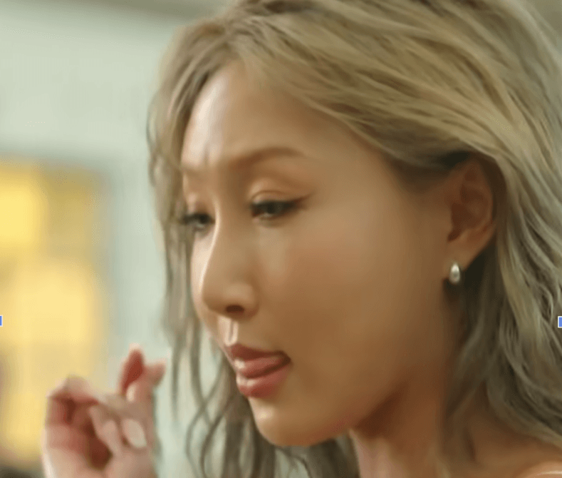 데뷔부터 달랐던 화사만의 &lsquo;정체성&rsquo;