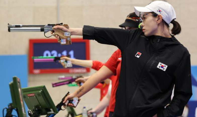 김예지 루이비통