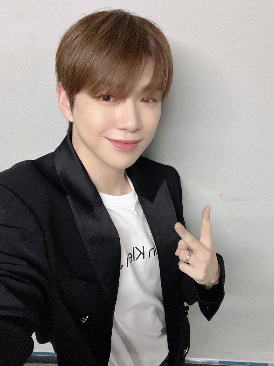 강다니엘 입대, 강다니엘 손편지, 강다니엘 군대, 강다니엘 현역 입대, 강다니엘 논산 훈련소, 강다니엘 전역일, 강다니엘 인스타그램, 워너원 김재환