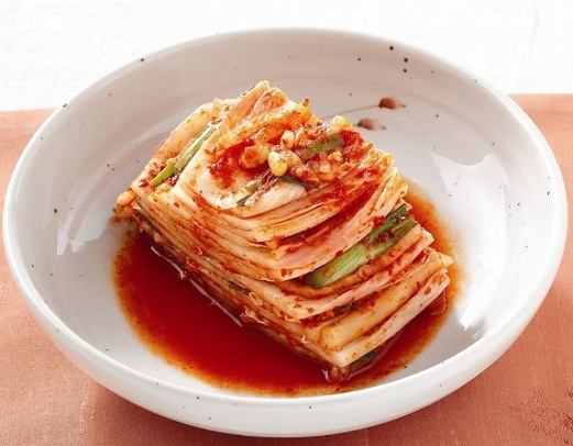 한국의 떡 종류 옥수수떡-김치