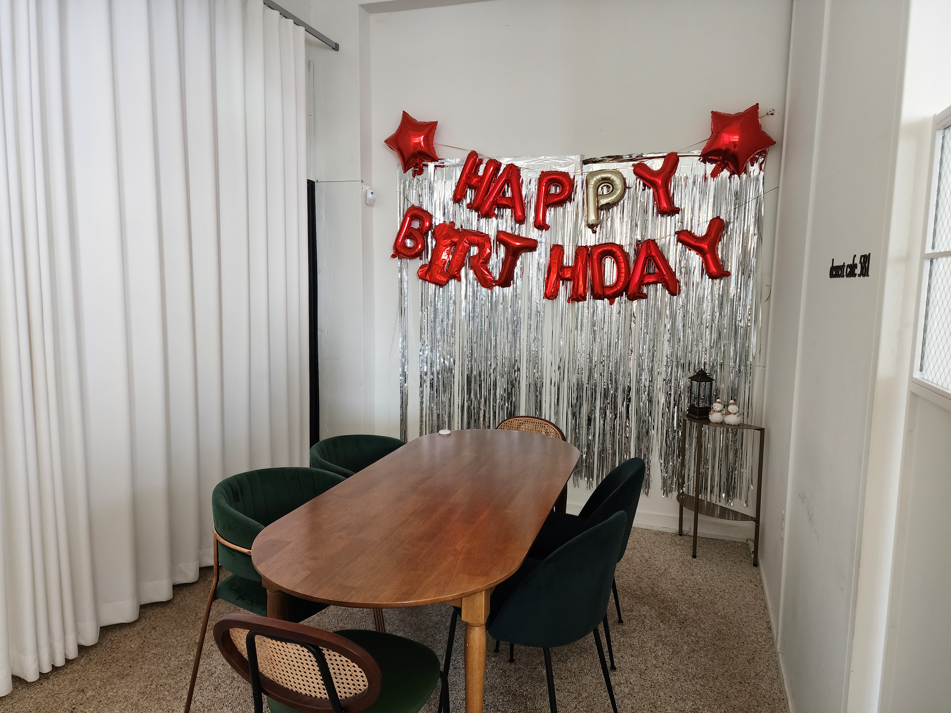 디저트 581카페 2층 파티룸