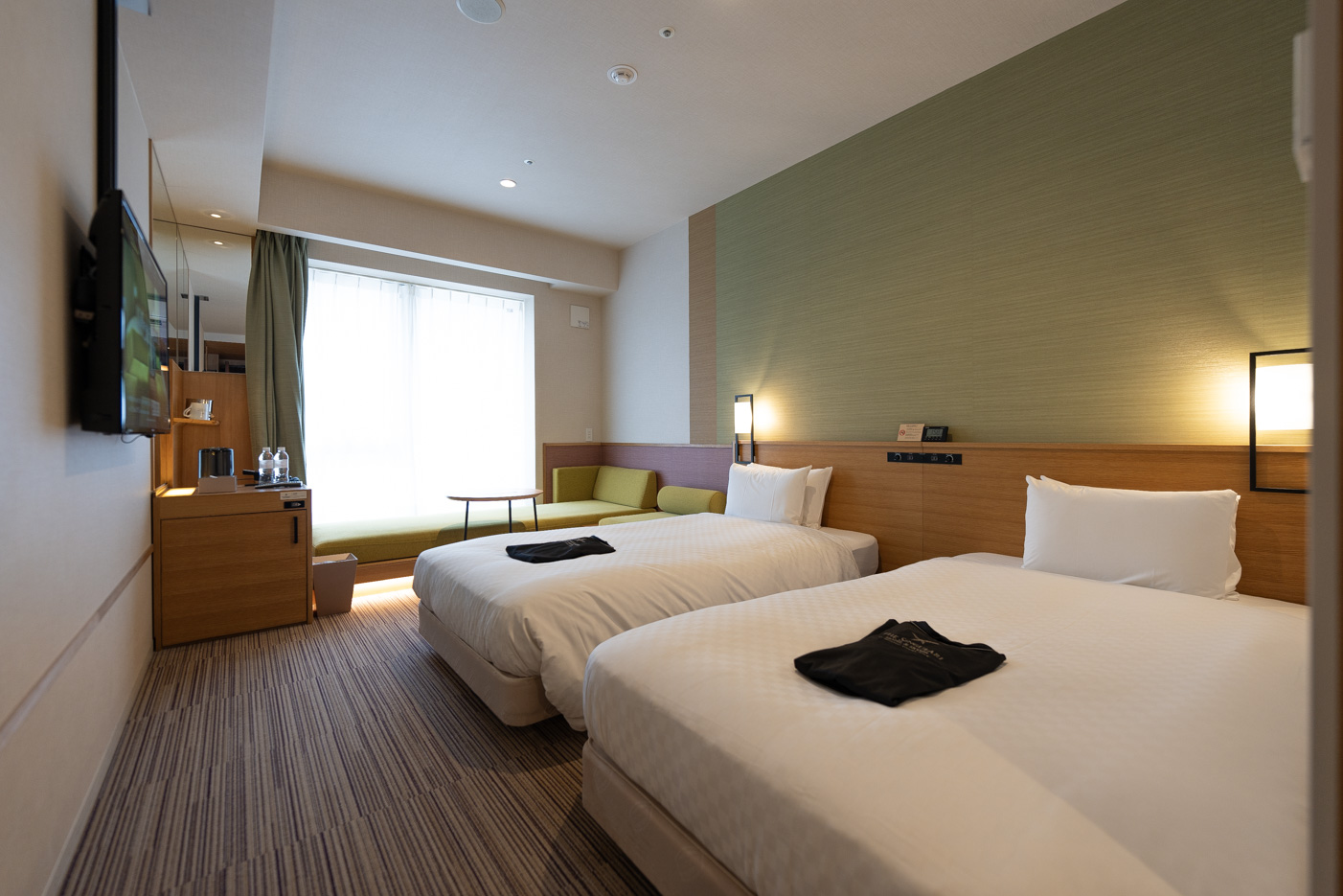 Original source photograph 35 for Osaka and Kansai Hotels: 36 Stay and Bathing Records, Plus 8 Official Introductions