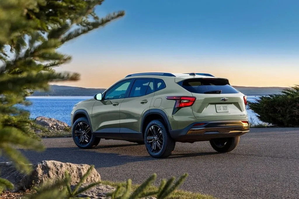 트랙스 크로스오버 후면