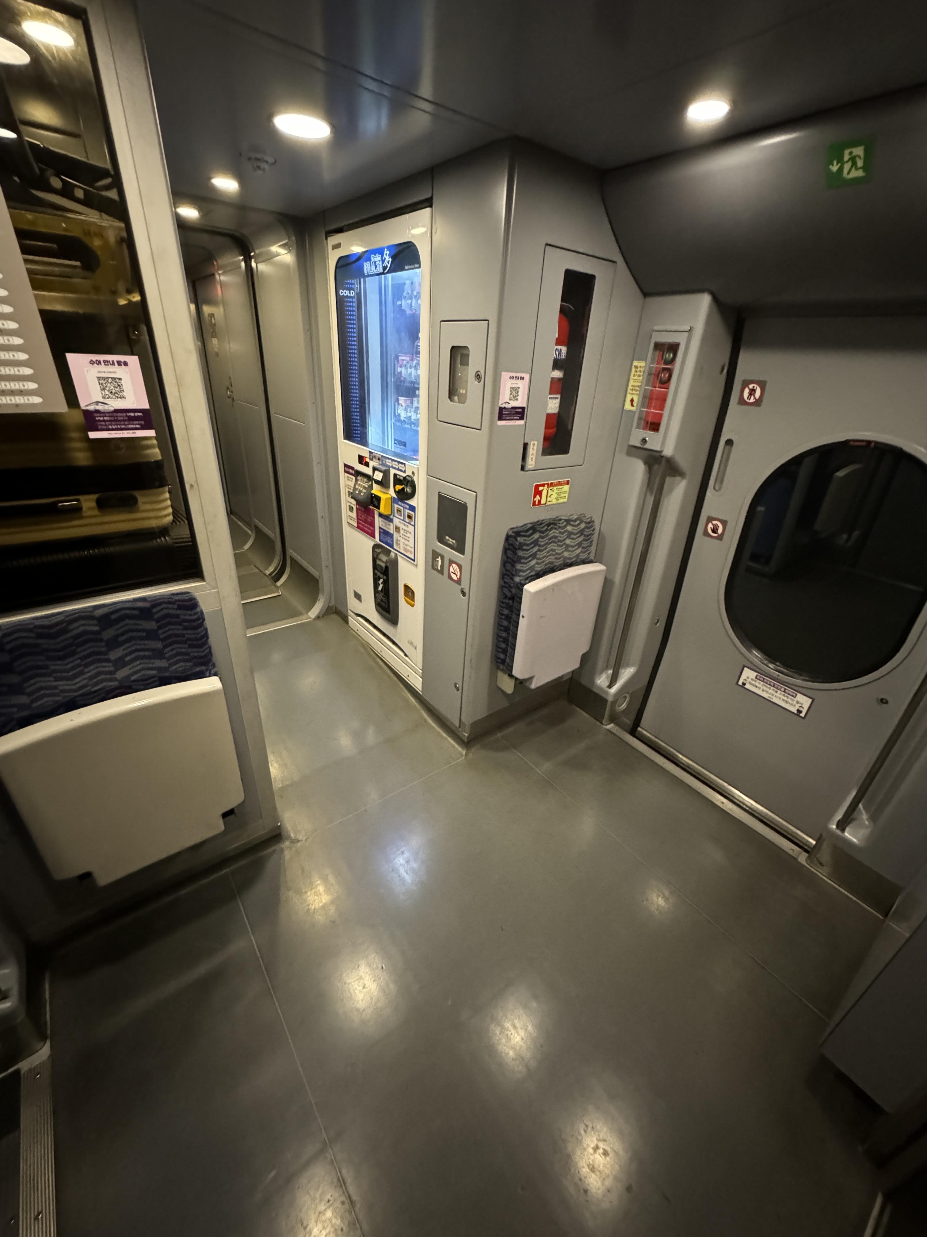 부산-서울-SRT-5_6호차-복도