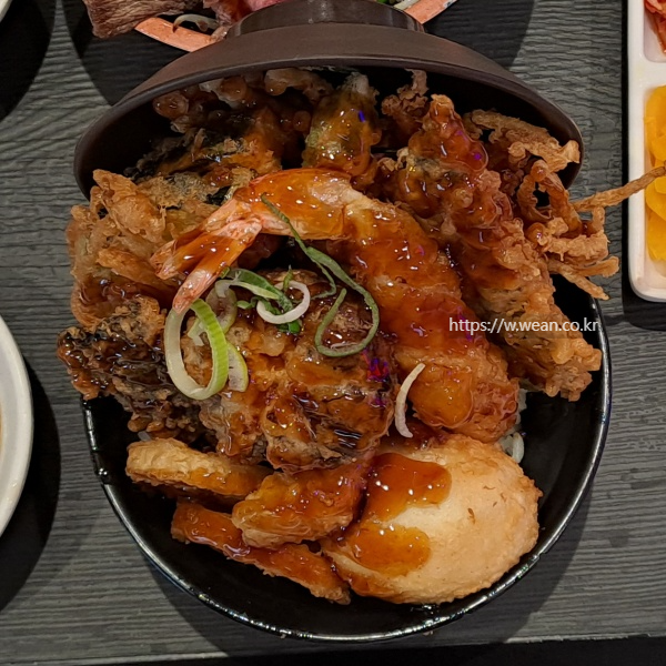 텐동을 확대한 사진이에요.