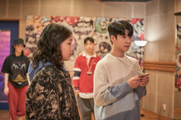 구필수는없다_준표_지현