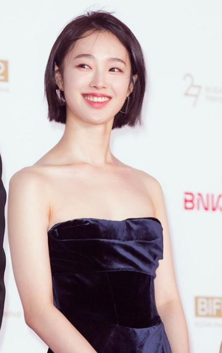 강해림-미소