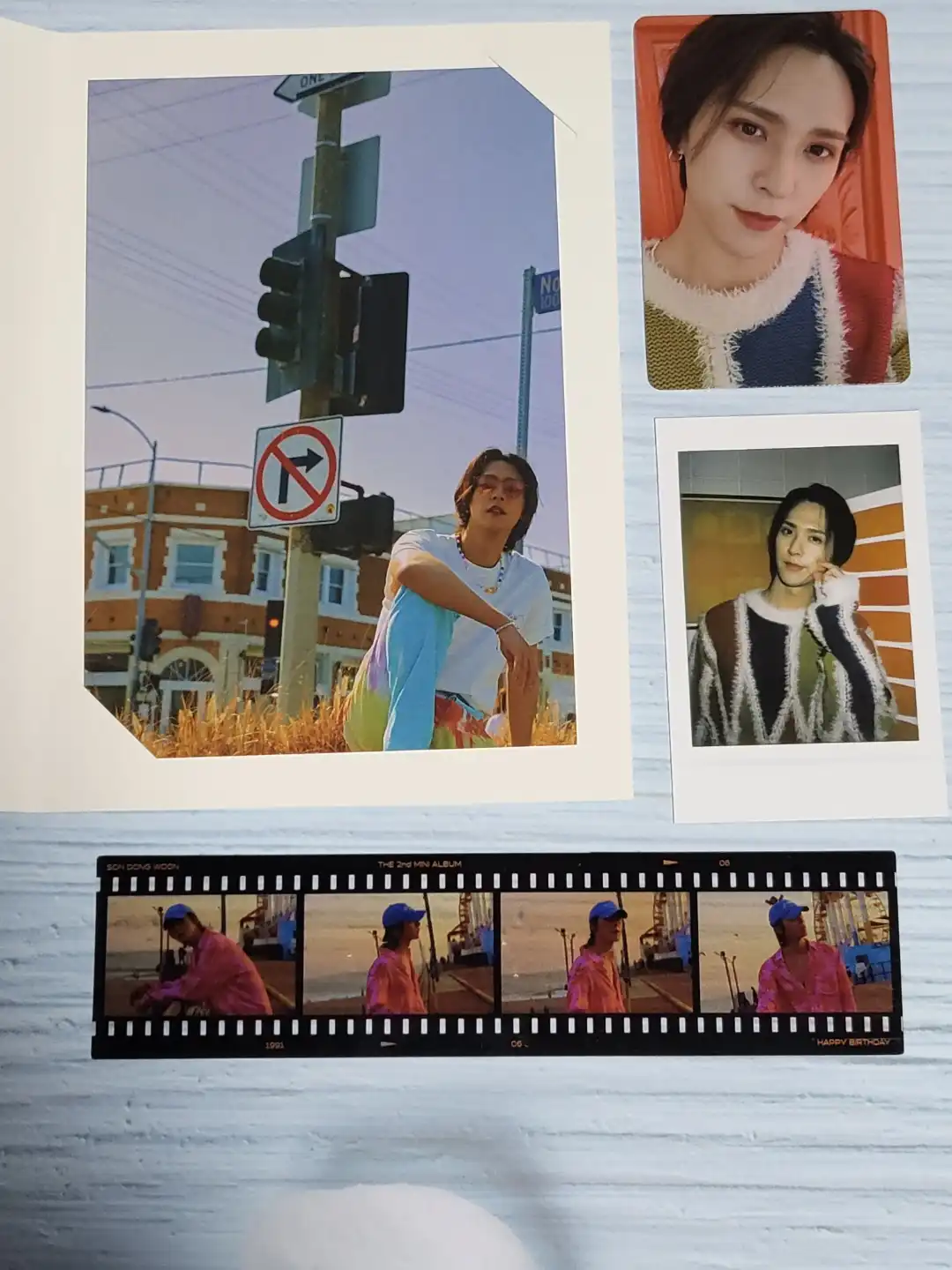 FlGHT WINDOW FRAME + POST CARD / FILM BOOKMARK / POLAROID PHOTO CARD / SELPIE PHOTO CARD cloud ver.