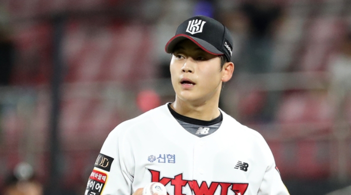 KT 박영현 연봉 박영현 야구 선수프로필 선수 현재까지 업적