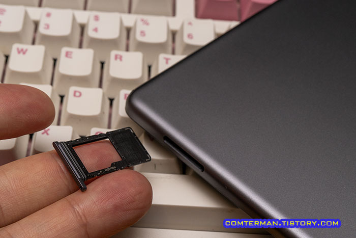 갤럭시탭A7 2020 마이크로SD 슬롯