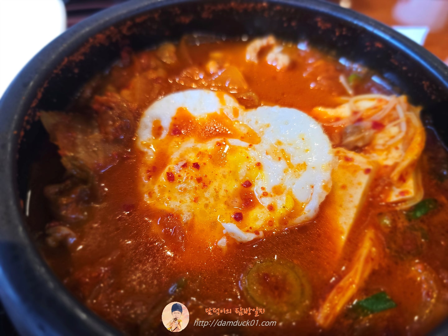 찌개정식 (고기듬뿍김치찌개)
