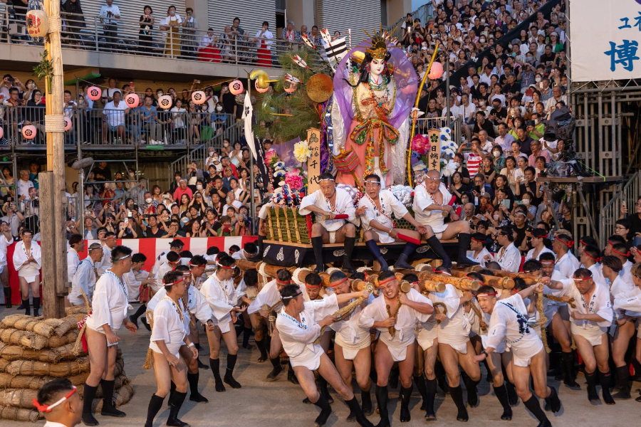 하카타 기온 야마카사 (博多祇園山笠)