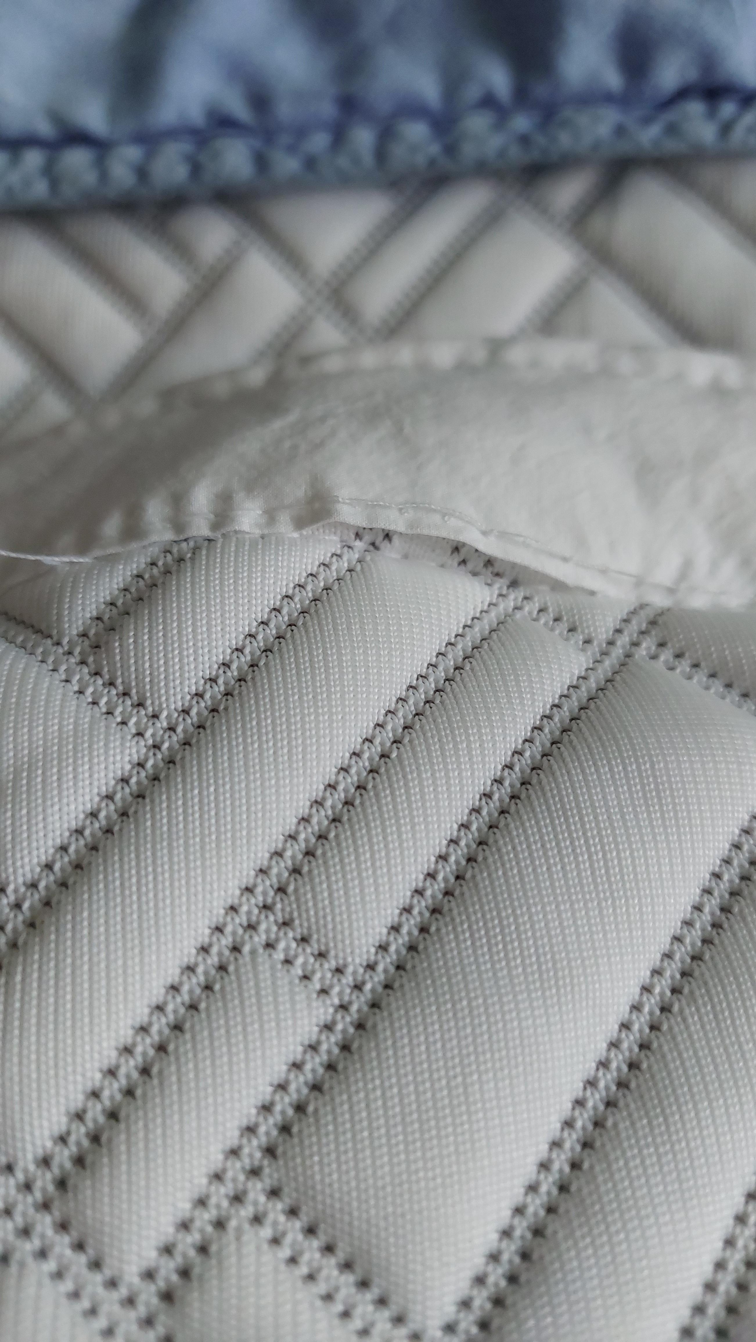 아쉽게도 밴딩 홈박음질이 터져 있다..ㅜ.ㅜ;