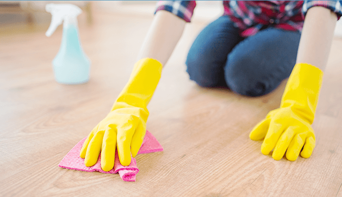 진공 청소기보다 물걸레 청소가 미세먼지 제거에 더 효과적입니다.