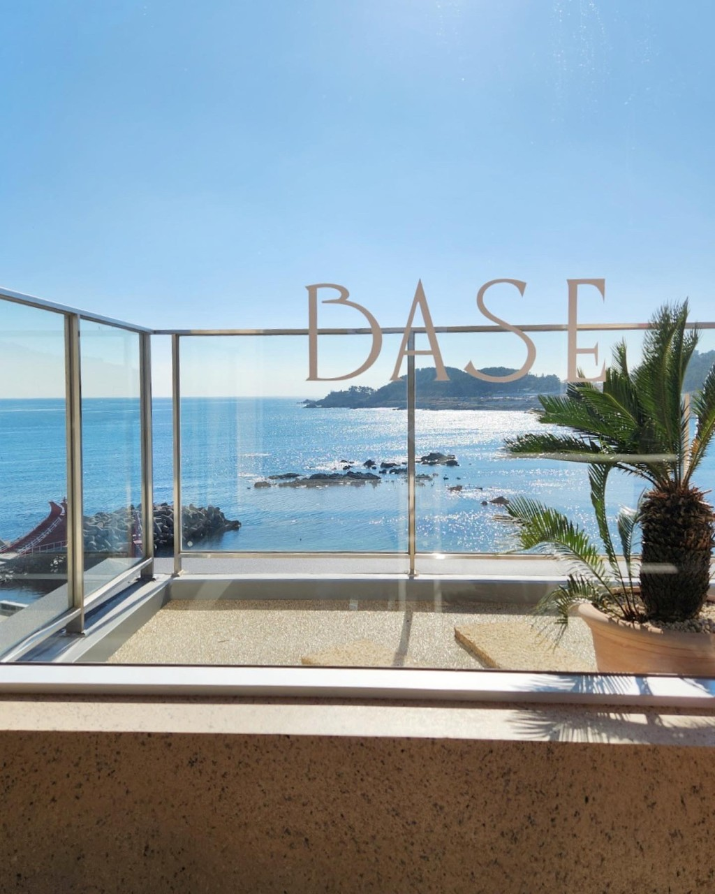 부산 기장 오션뷰 카페 베이스 베이커리 카페