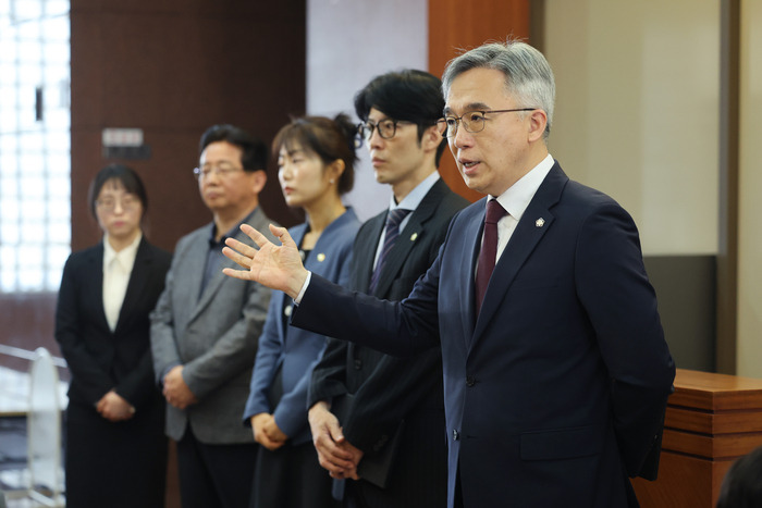 정철승 변호사 프로필 나이&middot;학력&middot;고향 총정리｜박원순 피해자 신상공개&middot;강제추행 2심 징역 1년 6개월 법정구속
