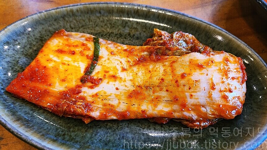 할머니-추어탕-밑반찬-김치