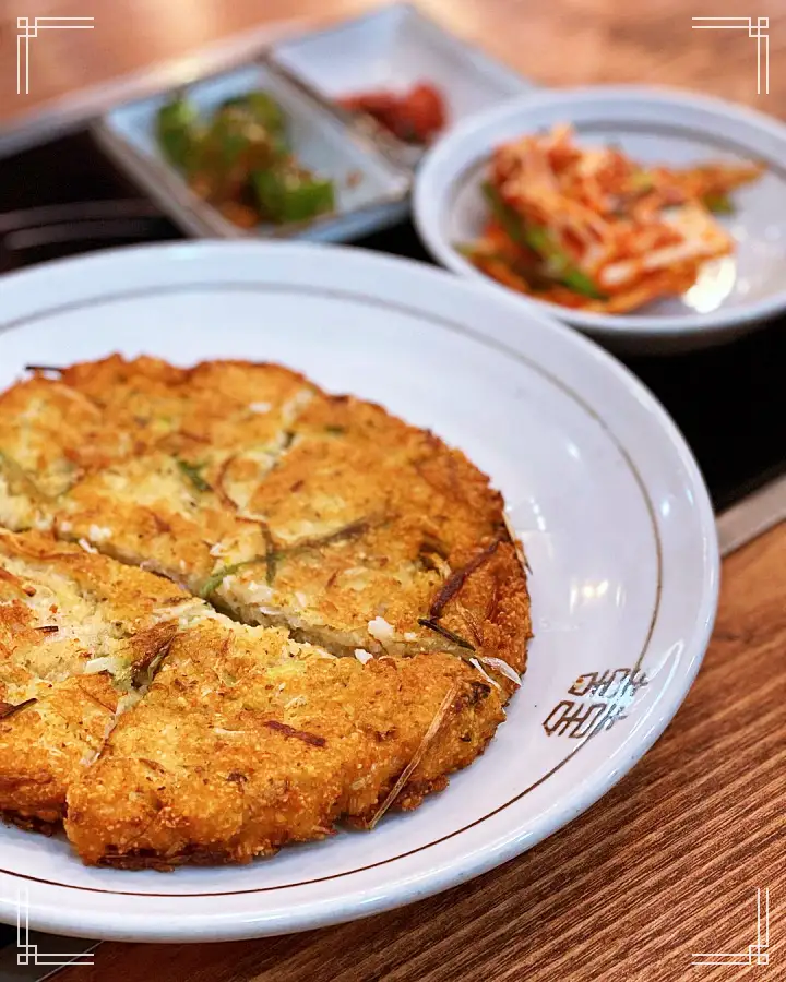 식객 허영만 백반기행 김용림 편 이북식 손만두 전골 만둣국 평양식 만두전골 김포 맛집 소개