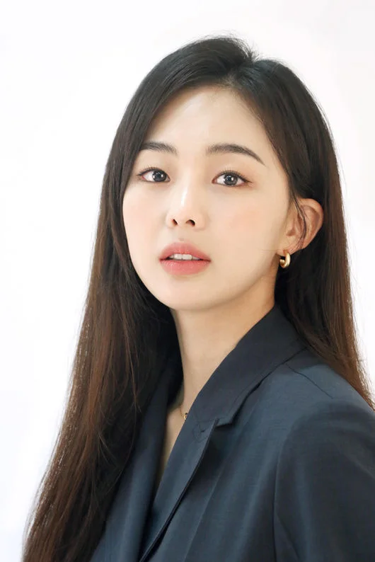 금새록 나이