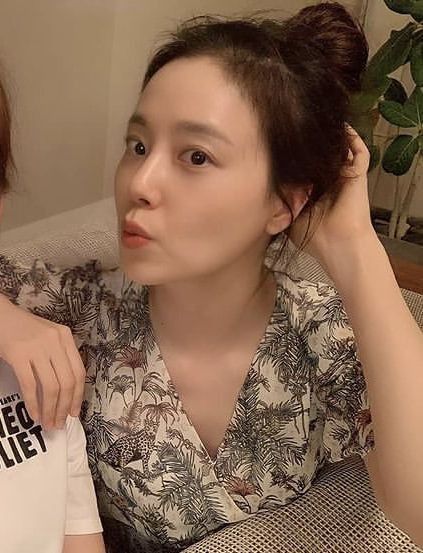 문채원 프로필 결혼 남편 직업 나이 고향