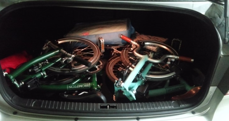 브롬톤 자동차 수납