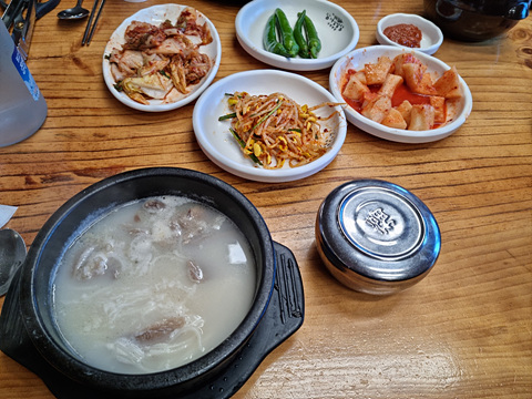 장터설렁탕_설렁탕