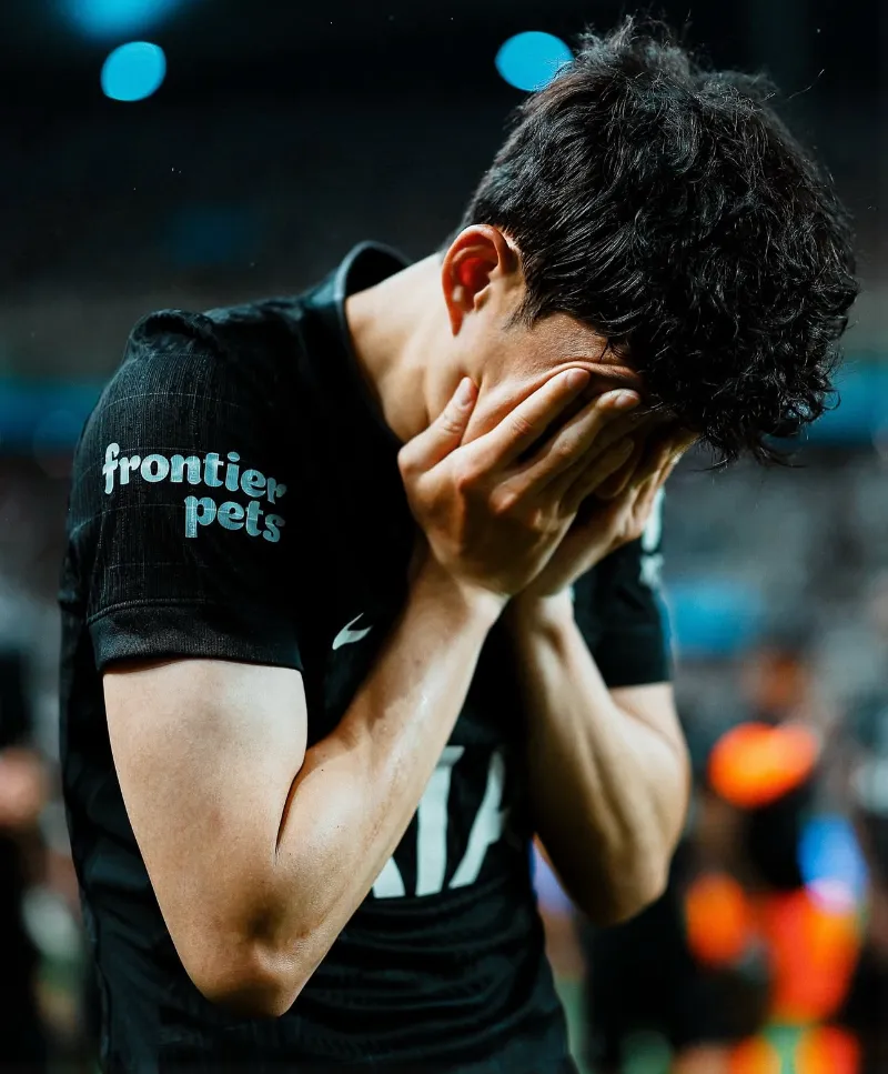 손흥민, 손흥민 고별전, 토트넘, 손흥민 토트넘, 손흥민 이적, 손흥민 눈물, EPL 득점왕, 손흥민 마지막 경기, 손흥민 레전드, 서울월드컵경기장, 손흥민 교체, 손흥민 카드오브아너, 손흥민 토트넘 기록, 손흥민 업적