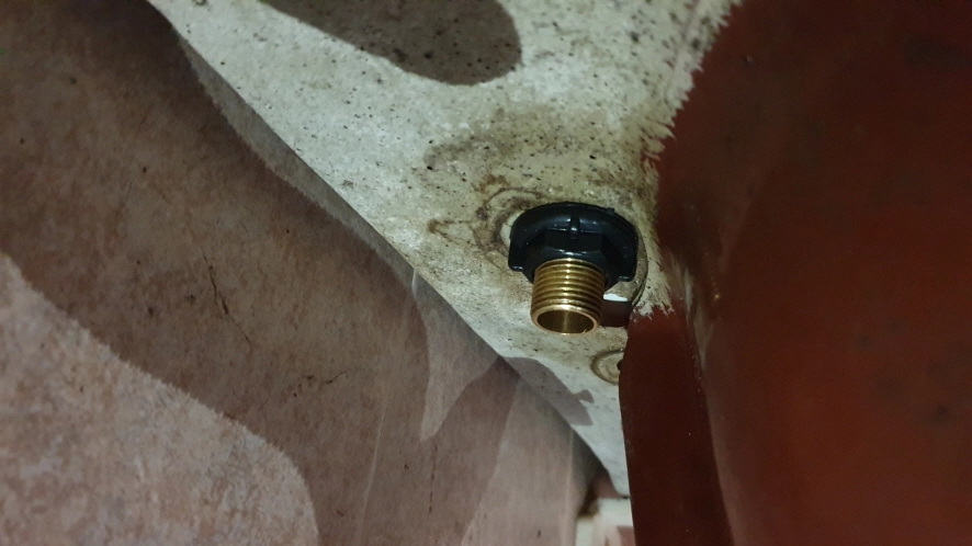 수도꼭지 고정 모습