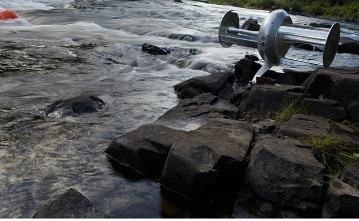 강에 설치된 지속 가능한 조력 발전시설 VIDEO: id&eacute;nergie's sustainable river turbine converts water flow into electricity