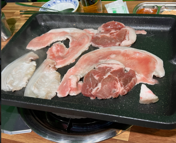 싸다구무한리필고기식당