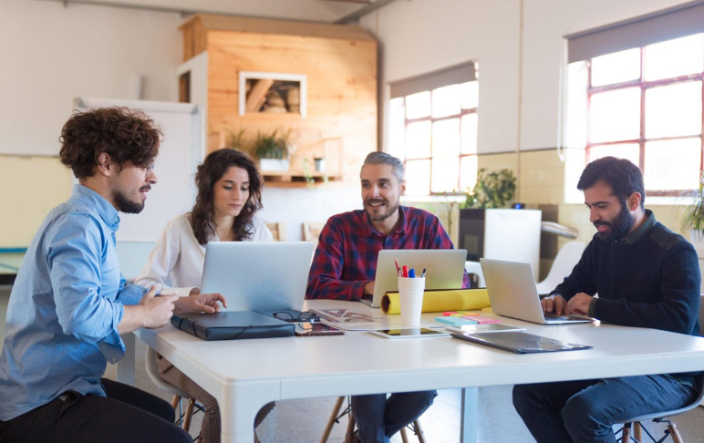 첫 직무에 맞춘 포트폴리오 방향 설정법: "처음부터 끝까지, 내가 그 직무에 적합한 사람임을 증명하는 방법"