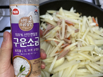 부서지지않는 스팸감자채볶음 만드는법