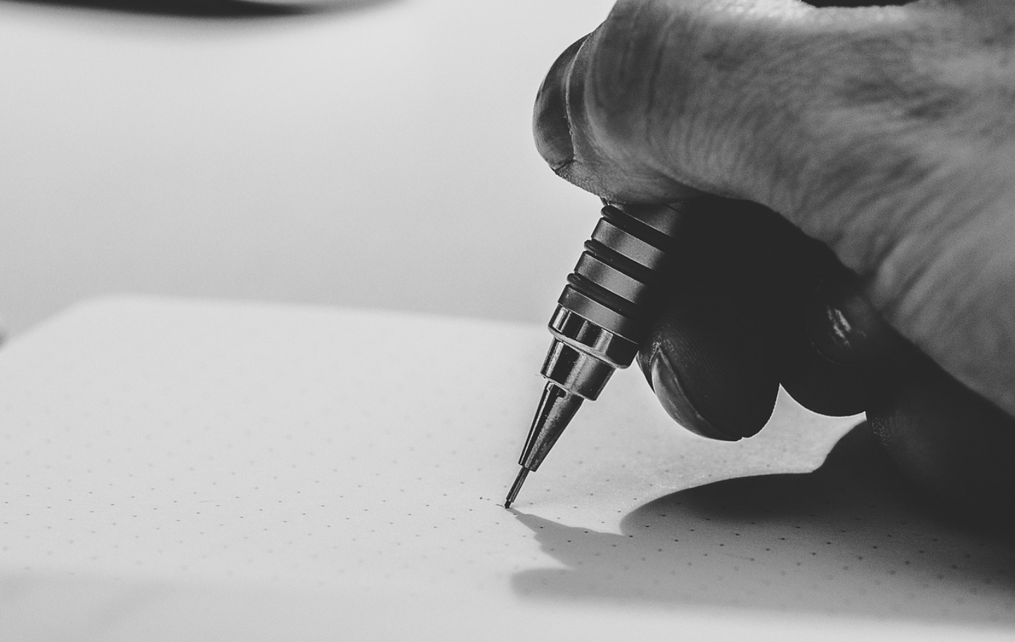 법정 스케치 아티스트 – 재판 현장을 그림으로 기록하는 직업