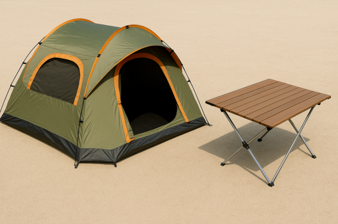 원터치 텐트와 롤테이블이 깔끔하게 배치된 캠핑 입문자 추천 장비