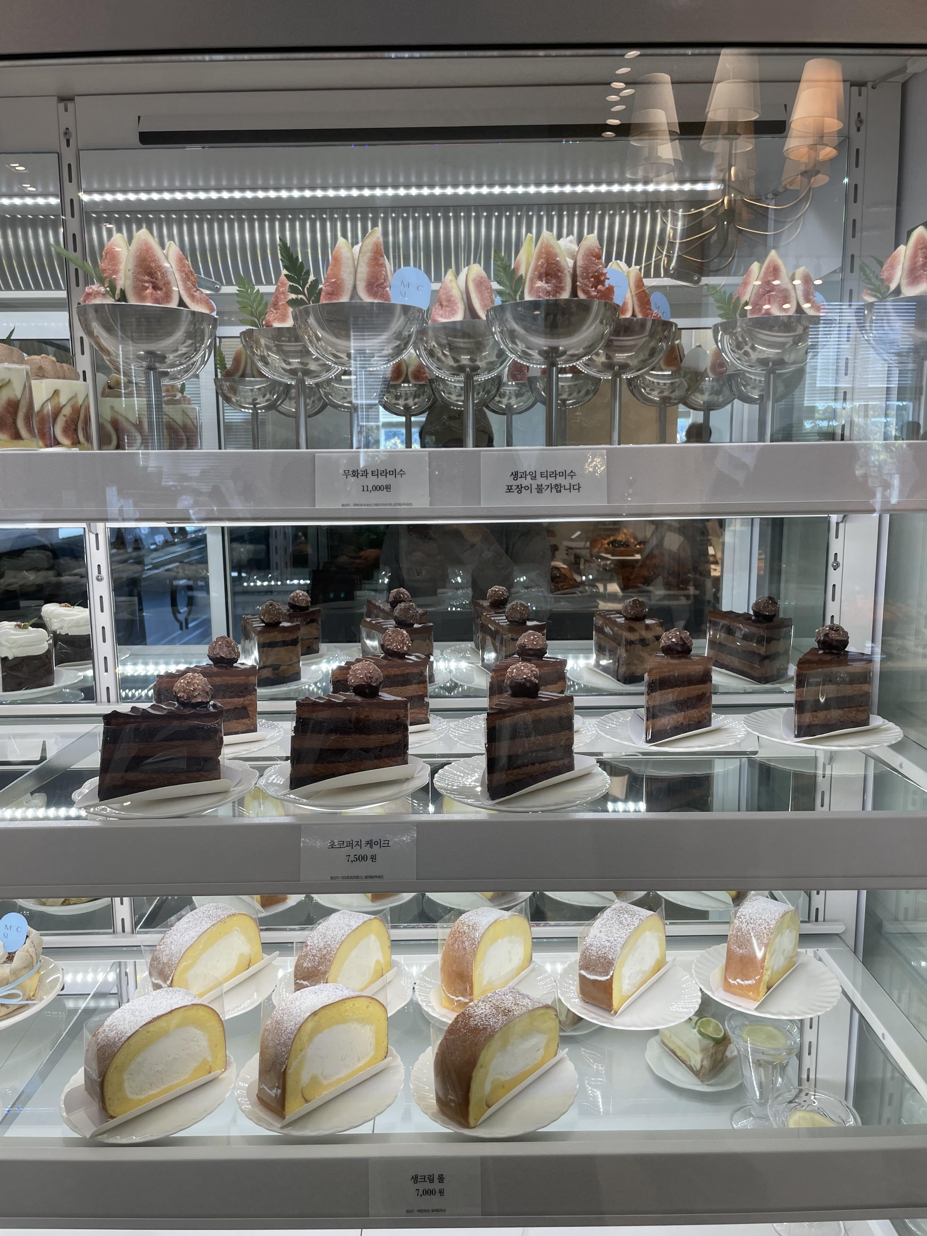 파주 공릉저수지 대형카페 모쿠슈라 프렌치카페