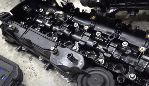 BMW 차량에서의 로커암 커버 문제