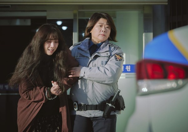 [영화 하얀 차를 탄 여자 후기/리뷰] OTT 다시보기 보는곳 - 줄거리, 결말, 재밌나요? 재미 있다 vs 재미 없다