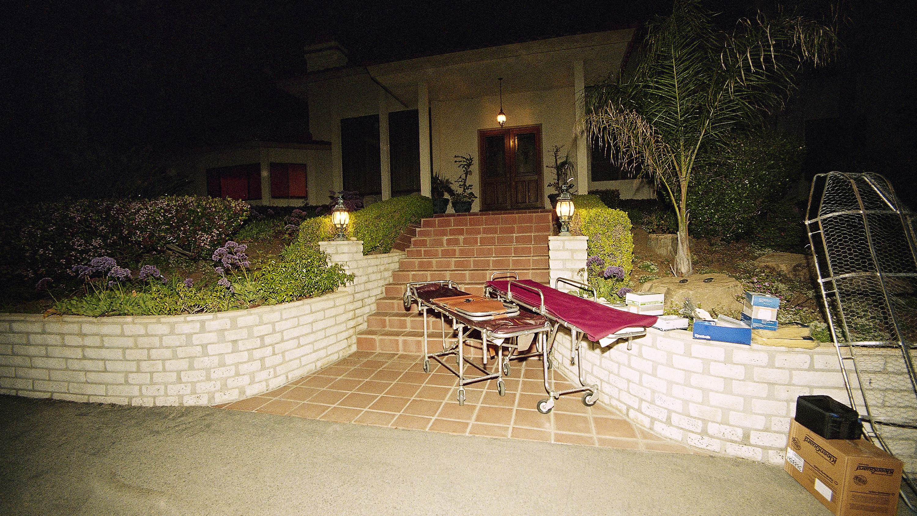 헤븐스 게이트(Hale-Bopp 혜성 집단 자살 사건, 1997)