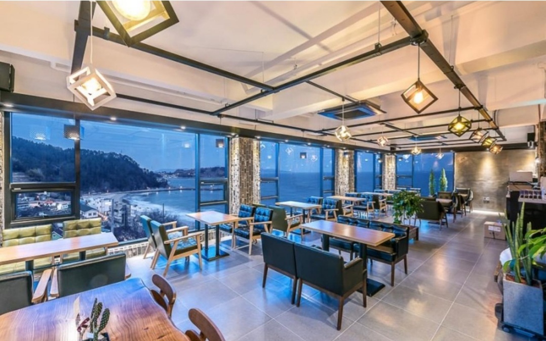 거제 지니스파 카페