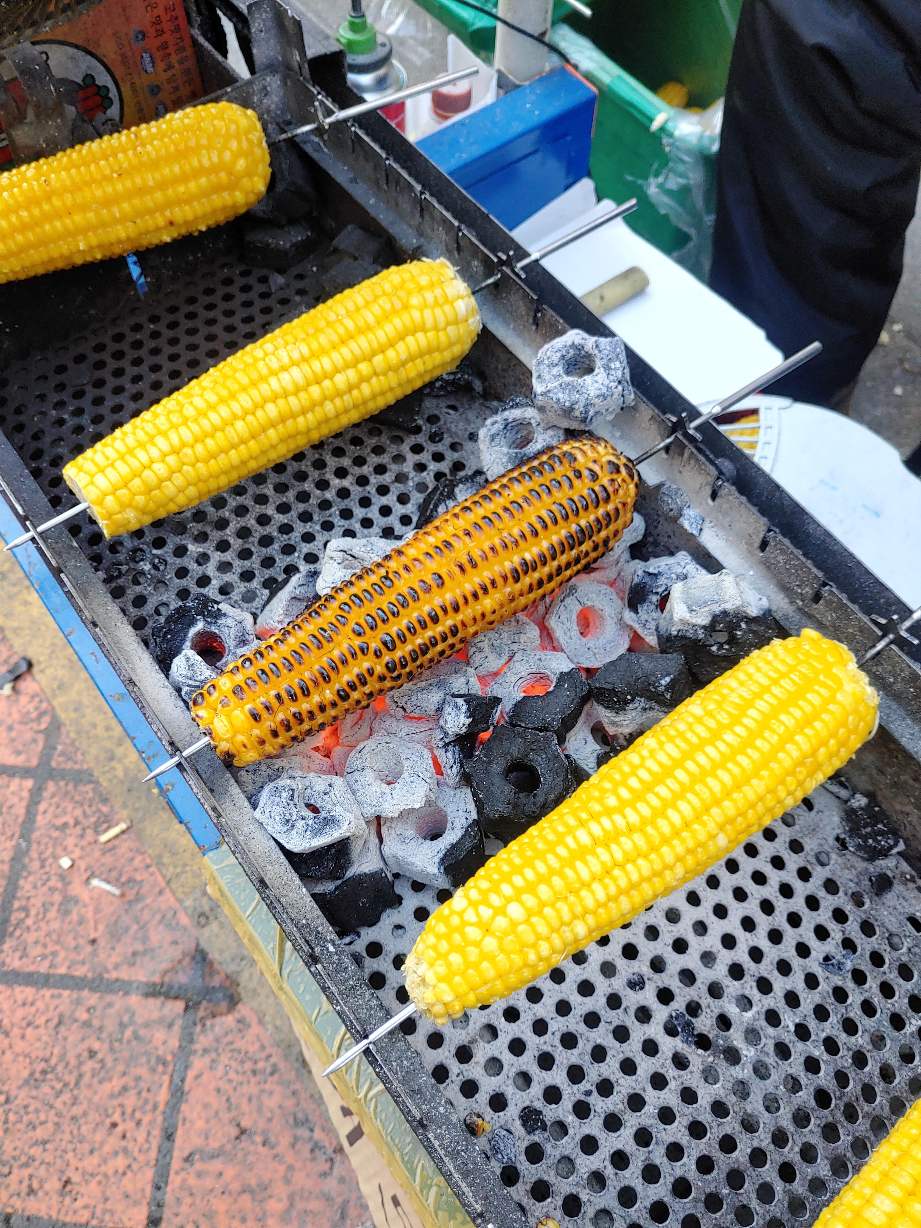 대림동에서 만난 옥수수 숯불구이