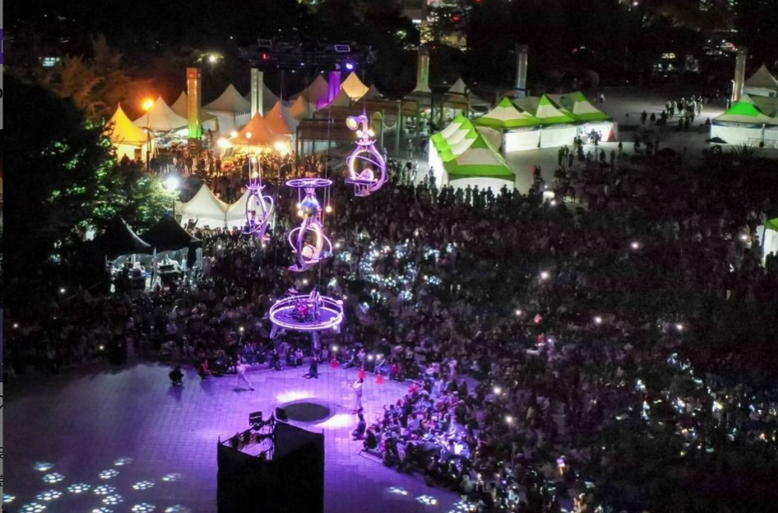 &ldquo;2025 고양호수예술축제 완벽 가이드! 불꽃드론-거리예술-포토존까지 총정리