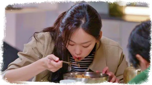 로컬식탁 춘천 동치미 막국수 허영지 진기주 춘천 비빔막국수 물막국수 막국수 맛집 위치 어디