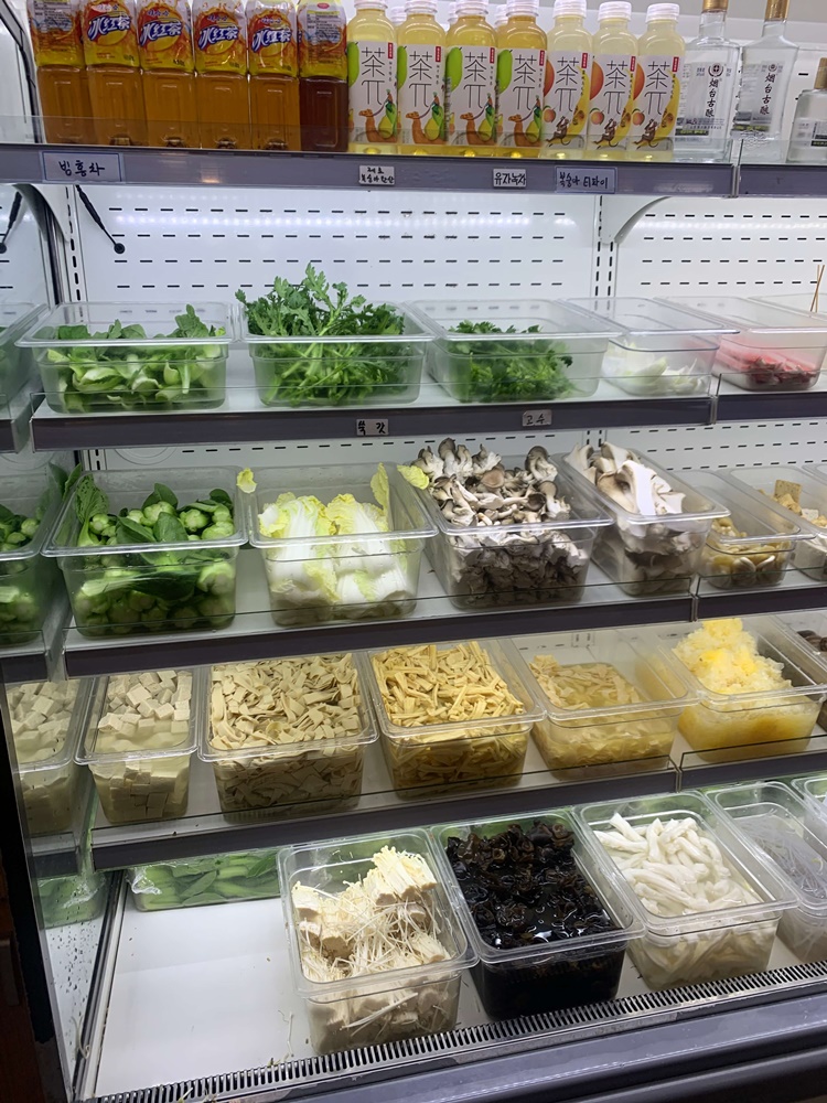 술 및 음료&amp;#44; 채소 및 두부 종류들